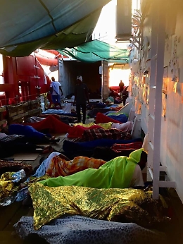 Migranti della Ocean Viking accolti da sei Paesi Ue: Salvini esulta