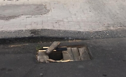 Catania, caditoia rotta in Via Macallè: situazione notevolmente peggiorata