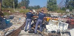 Rifiuti, polizia sequestra discarica abusiva nell'Oasi del Simeto