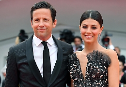 Alessadra Mastronardi, a Venezia madrina incantevole con il suo Ross