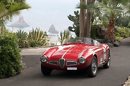 Raid dell'Etna 2019 fra "Scilla e Cariddi"
Oltre 70 auto d'epoca varcheranno lo Stretto