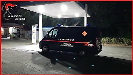 Paternò, porta un residuato bellico alla pompa di benzina: «Tra poco scoppia»
