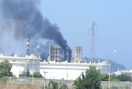 Incendio nella raffineria di Milazzo: densa colonna di fumo