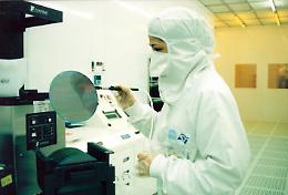 Il viceministro Buffagni a Catania “benedice“ la sfida di STMicroelectronics sul carburo di silicio