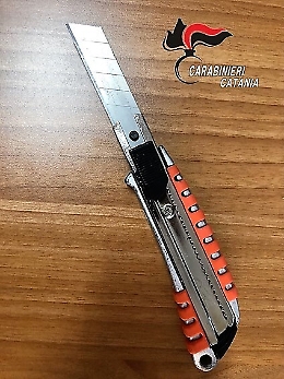 Biancavilla, coltellate alla schiena del rivale in amore