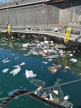 Porto di Catania: nessun rispetto per il nostro mare
