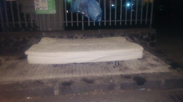 Mascali (CT): abbandonato un materasso