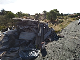 Belpasso: ai rifiuti si aggiunge un camion di Eternit!