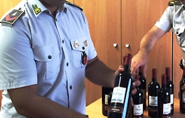 Partinico, il vino era fatto con acqua e zucchero: scoperta maxi frode