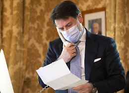 Natale, feste blindate ma è già polemica sul nuovo Dpcm: ecco i punti controversi