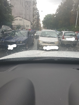 Catania: Via Sassari, caos all'uscita della scuola Dante Alighieri