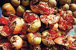 Palermo, 22 tonnellate di melograni tunisini spacciati come siciliani