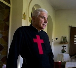 Fratel Leonardo cosparso di alcol e dato alle fiamme: confessa il 52enne arrestato