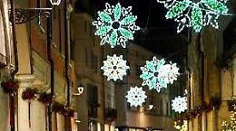 Audio porno al posto delle musiche natalizie, hackerato l'impianto di filodiffusione del Comune di Vieste