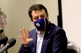 "Gregoretti",  Salvini: «Toninelli non c'era o se c'era dormiva»