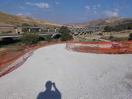 Resuttano, ultimato il by pass per aggirare il ponte pericolante sul torrente