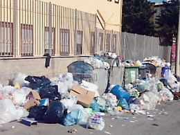 La tregua dura poco, Licata affoga di nuovo in un mare di rifiuti