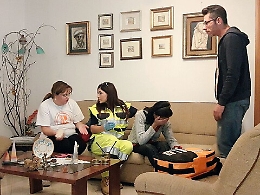 Vittoria, barricate in via Magnani contro l'ufficiale giudiziario