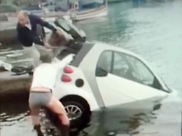 Smart in acqua, portatore di handicap ringrazia coloro che lo hanno salvato