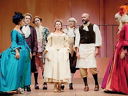 Amanda Sandrelli, una Mirandolina femminista dalla grande ironia