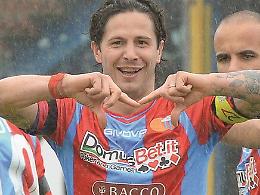 Biagianti: all’asta le maglie di Catania e Fiorentina per il Banco Alimentare