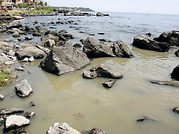 Collettore Aci Castello, l'attesa è finita: primo storico colpo di ruspa