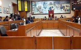 Gela, il centrosinistra in frantumi, niente sfiducia alla presidente del Consiglio