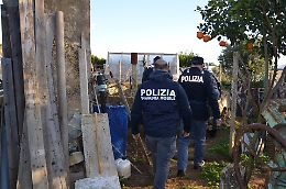 Vittoria, il mistero del cadavere in fondo a un pozzo di 20 metri