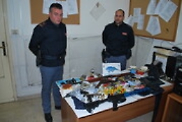 Catania, armati fino ai denti in via Dell'Adamello: quattro arresti