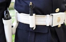 Siracusa, due poliziotti condannati: "Fammi fare il buttafuori se non vuoi problemi"