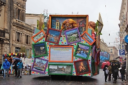 Acireale, la pioggia non rovina la festa del Carnevale: le foto della domenica