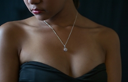 "Mandami altre foto intime se no...", sex extortion a ragazza catanese, denunciato 19enne di Cosenza