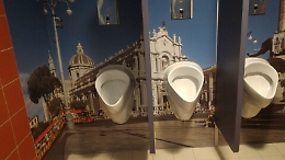 Ma che promozione è? Qui sembra di fare i bisogni nella Cattedrale di Catania
