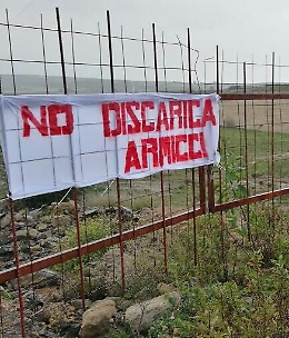 Lentini, monta la protesta contro la discarica Armicci