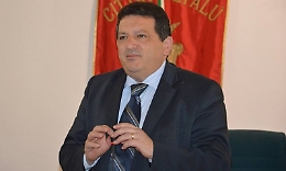 Usava l'auto del Comune come se fosse la sua: indagato il sindaco di Cefalù