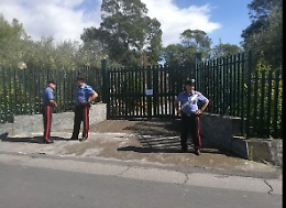 «Devi studiare di più e spendere meno», sedicenne (insieme a un amico) uccide il patrigno e getta il cadavere in un tombino