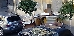 Catania, discarica a cielo aperto in via Giovanni Di Prima