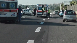 Tamponamento sulla Tangenziale di Catania, 3 feriti e lunghe code