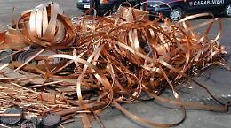 Furti di rame e borseggio al mercatino, tre arresti dei carabinieri