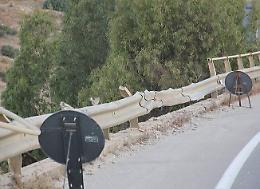 Auto precipita da autostrada sulla Messina-Palermo: tre feriti