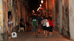 Il vecchio San Berillo ora accoglie la gente: varcare quel confine non è più un tabù