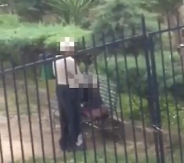 Agrigento, sesso orale in pieno centro e il video diventa virale