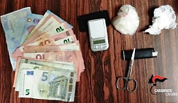 Catania, esponente dei Santapola spacciava dai domiciliari