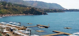 Cefalù, sequestrati pontili e piattaforme nel Club Med appena inaugurato