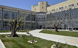 Nuovo ospedale di Ragusa, Musumeci taglia il nastro: «Mi vergogno per il ritardo»