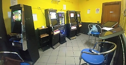 S. Venerina, madri e mogli disperate segnalano sale gioco d'azzardo