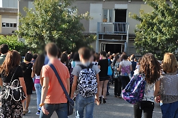 Palermo, è pacchia per gli studenti: scuole chiuse per «acqua torbida»...