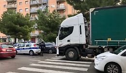 Palermo, anziana investita da un Tir sulle strisce: è grave