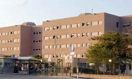 Siracusa, faceva "postino" per i detenuti: condannato poliziotto penitenziario