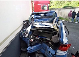 Maxi incidente con tre morti e quattro feriti sulla A18, le foto della tragedia